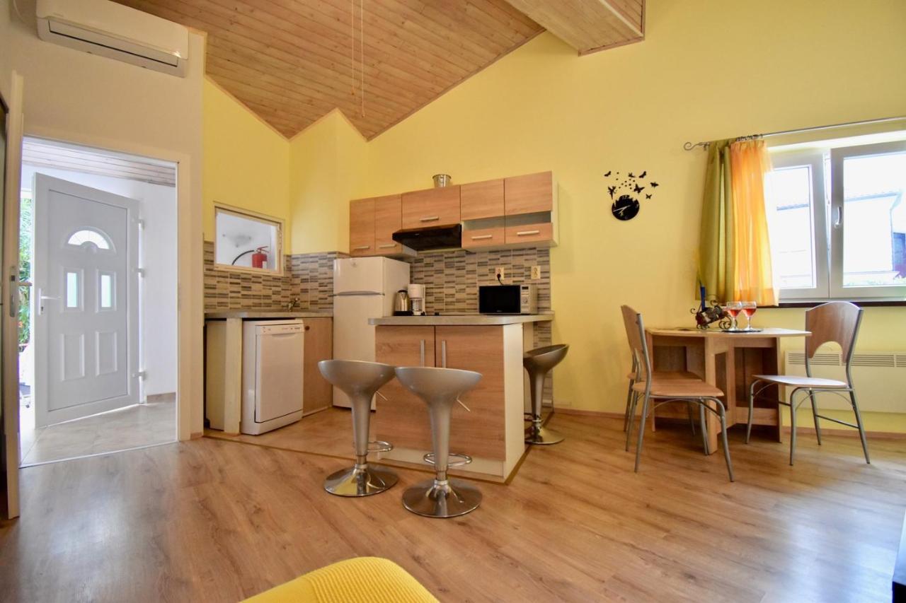Holiday apartments Medulin Bagian luar foto